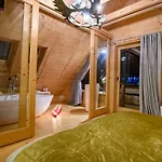 Labowska - Basen, Sauna, Grota Solna * Łabowa